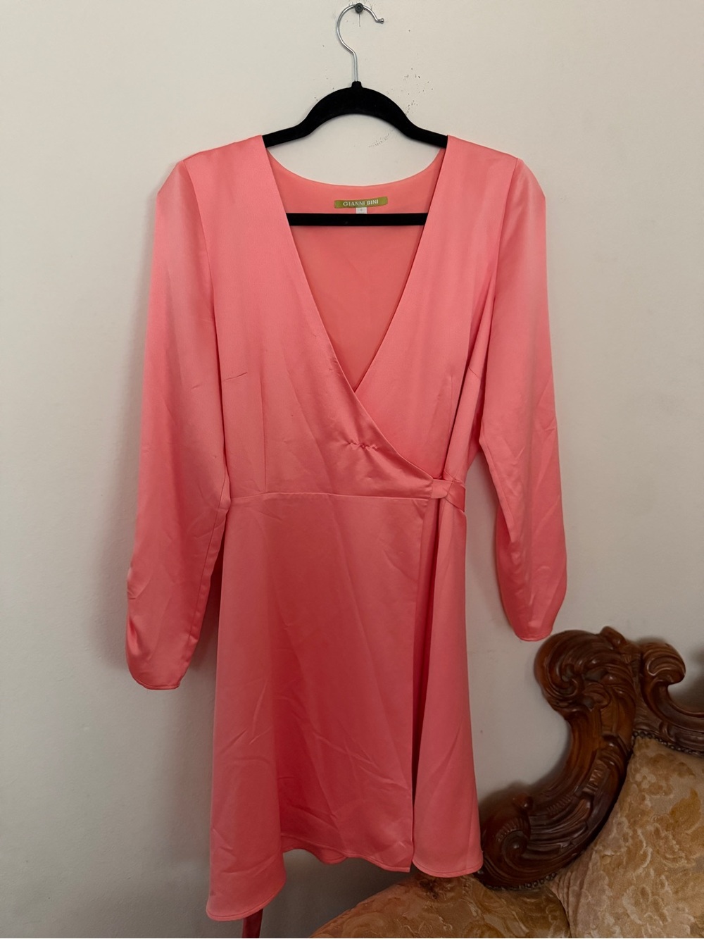 Gorgeous Gianni Bini Silky Wrap Tie Coral Dress Event Dinner Dress Size 4